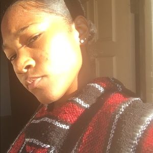 Meet your Posher, Malaeshea